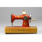 Régi CCCP gyermek játék varrógép 1970-es évek eleje, tökéletes állapotban