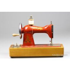   Régi CCCP gyermek játék varrógép 1970-es évek eleje, tökéletes állapotban
