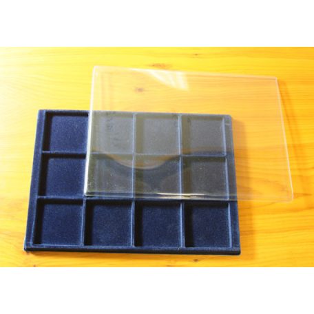 Éremtároló tálca 12