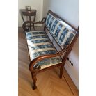 Kanapé faragott hattyús karfával állatmancsos lábvéggel