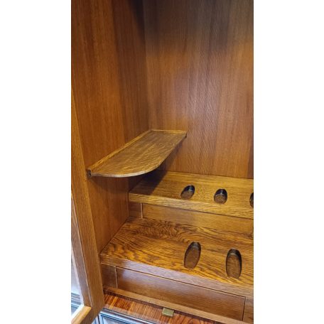 Antik Fegyverszekrény titkos fiókokkal 1900 körül Bécs-Fiume