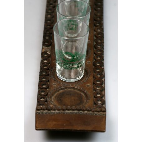 Pohárkészlet tálcával