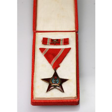 Magyar Népköztársasági Érdemérem Bronz fokozat 1949 dobozában
