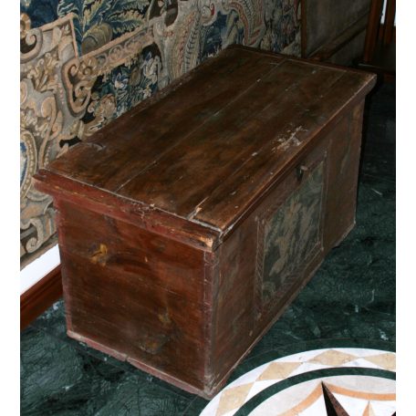 Festett kelengyés láda