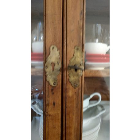 Mária Terézia korabeli copf stílusú almárium