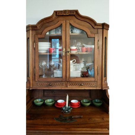 Mária Terézia korabeli copf stílusú almárium