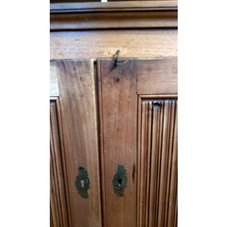 Mária Terézia korabeli copf stílusú almárium