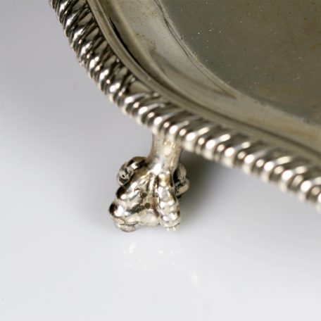 Salver Sheffield 1928 Thomas Bradbury & Sons Ltd. 2670g Ag925