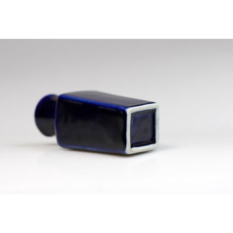 Kék mázas kis váza keleti dekorral