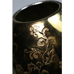 Nagy méretű váza dekoratív nyomott virág díszítéssel