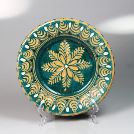 Népművészeti mázas kerámia fali tányér 